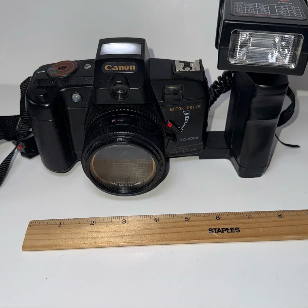 Vintage Canon TC-5000 35mm Film Camera w/extended/Lens “UNTESTED” Buy As Is !!